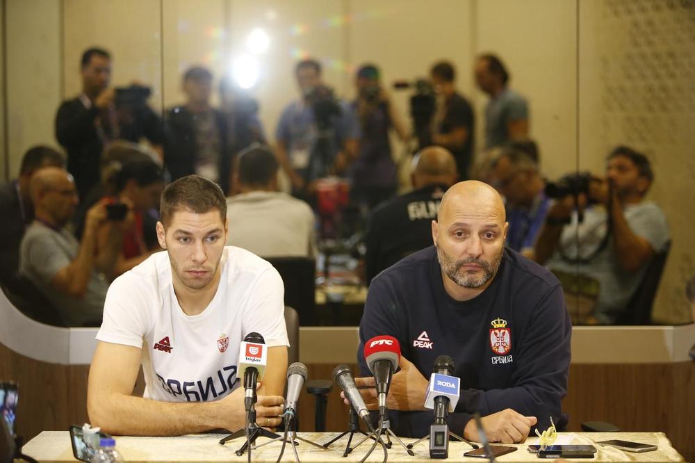 Stefan Jović želi da krene stopama selektora: Zna kako sa Radonjićem, a pre treninga reprezentacije se viđa sa starim prijateljem iz Zvezde!