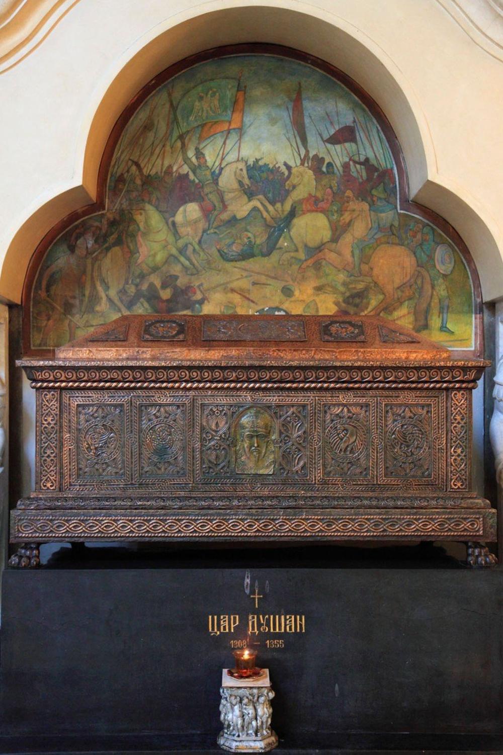 Sarkofag cara Dušana u crkvi svetog Marka  