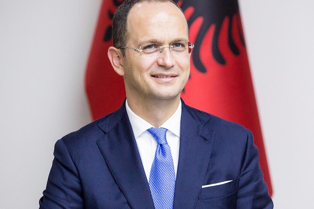TRAŽIMO ZA ALBANCE U SRBIJI ISTA PRAVA KAO ŠTO IMAJU SRBI NA KOSOVU! Albanski ministar hteo da isprovocira Beograd, pa ispao smešan