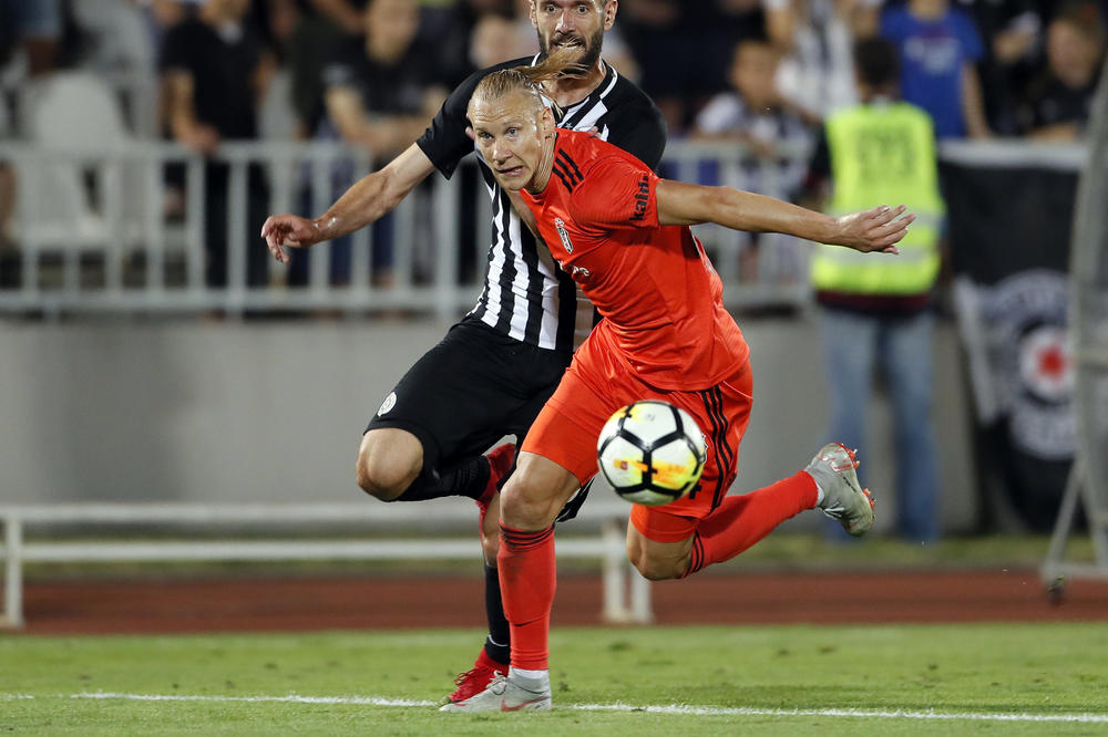 UEFA potvrdila: Partizan dobio sudiju za meč sa Bešiktašem, Domagoj Vida od njega ima noćne more!