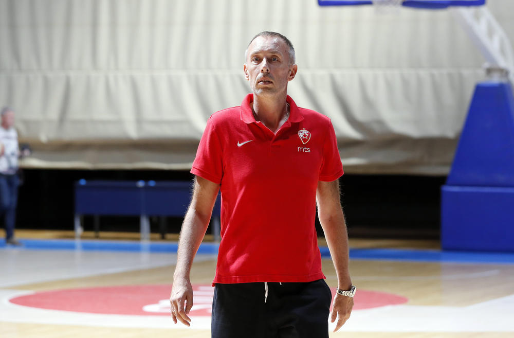 Trener košarkaša Crvene zvezde - Milan Tomić  