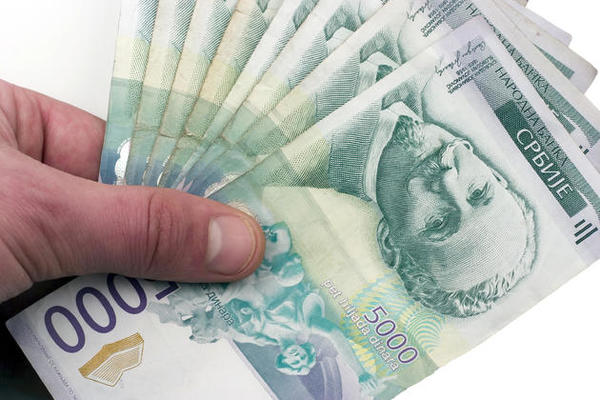 NAJČEŠĆA PLATA U SRBIJI JE 25.000 DINARA: Kažu da će prosečna biti 500 evra, O ČEMU VI ZABOGA PRIČATE?! (FOTO)