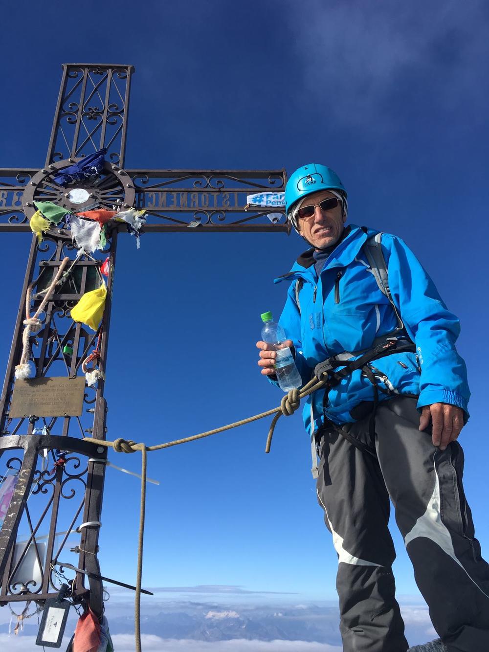 Profesor u penziji, Branimir Šešelja osvaja planinske vrhove   