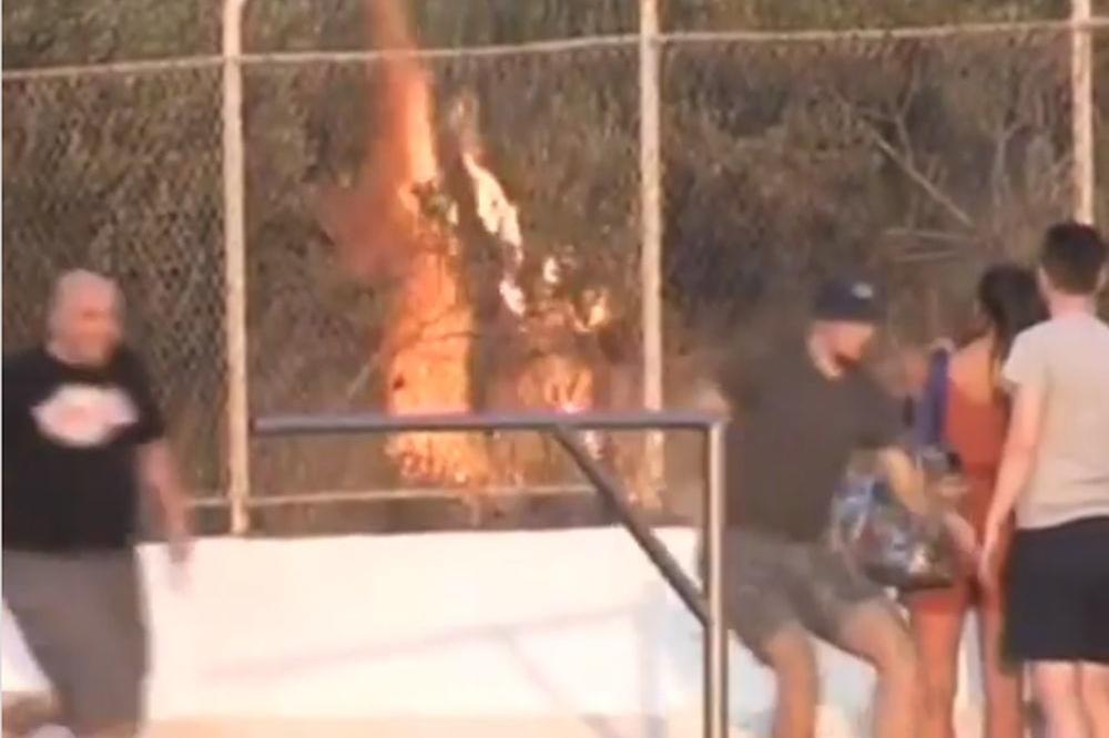 E pa ovo je stvarno neviđeno: Fudbaler izazvao požar usred utakmice!