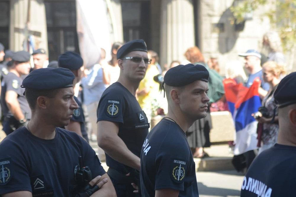 Jake policijske snage na ulicama Beograda  