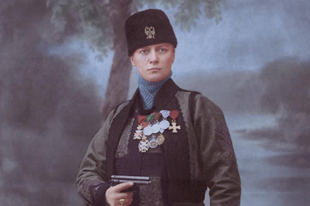 NOSILA JE ŠUBARU, KOKARDU, BORILA SE ZA SRBE I OSTALA INVALID! Srbija je zaboravila i odbacila prvu ženu vojnika