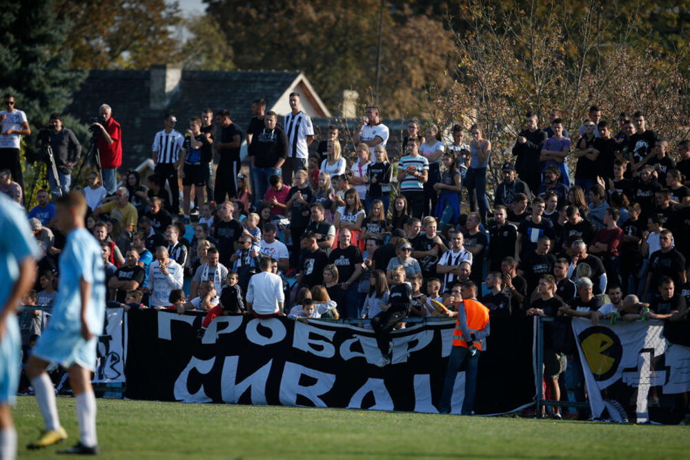 Oko 2.500 hiljade ljudi došlo je da podrži Partizan