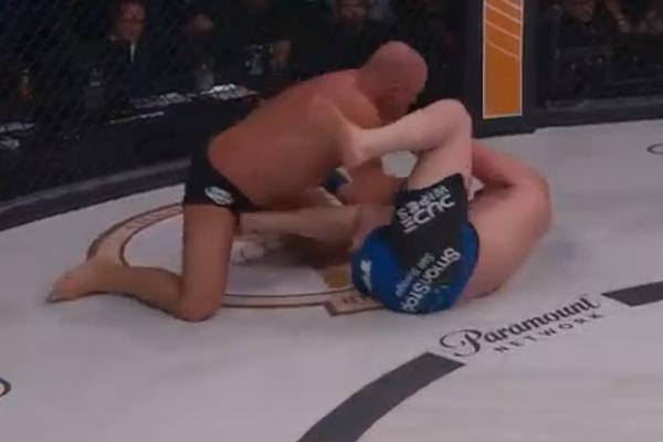 PRIČA U RINGU NE POMAŽE: Fedor Emelijanenko brutalno nokautirao Čaela Sonena, najvećeg brbljivca u MMA svetu