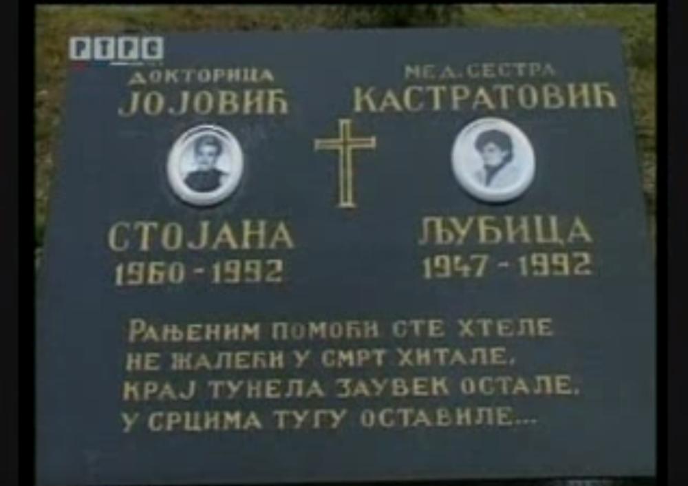 Spomen-ploča sa imenima i slikama doktorke Stojane Jojović i medicinske sestre Ljubice Kastratović iz Rudog, koje su poginule kada su krenule u pomoć zarobljenim vojnicima  