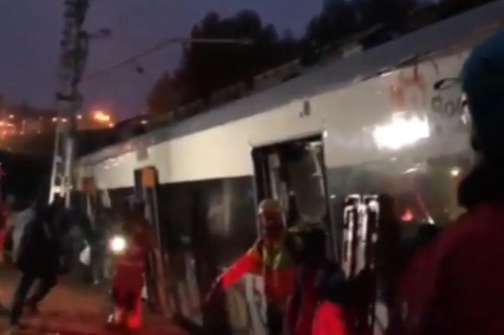 NESREĆA U ŠPANIJI: Voz iskliznuo iz šina, jedna osoba poginula, 44 povređene! (VIDEO)