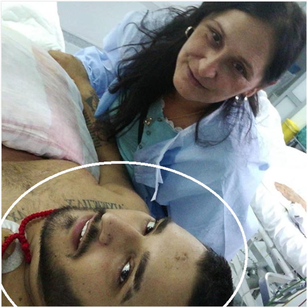 Prvi selfi iz bolnice: Darko Lazić sa mamom Brankom  