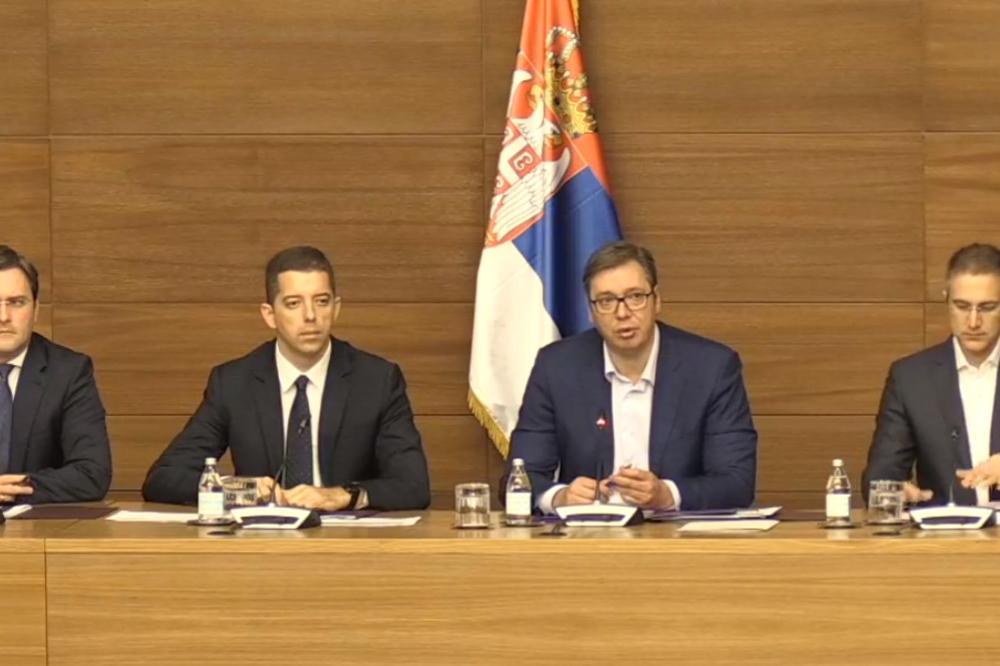 NAORUŽANI ALBANCI KRENULI KA GAZIVODAMA, NEĆEMO BEŽATI! Vučić saopštio dramatične vesti Srbima sa Kosova (FOTO)
