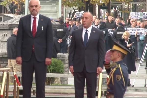 EDI RAMA JE PSOVAO NA ENGLESKOM I VREĐAO BEOGRAD! Albanski premijer napravio pravi SKANDAL u Peći (VIDEO)