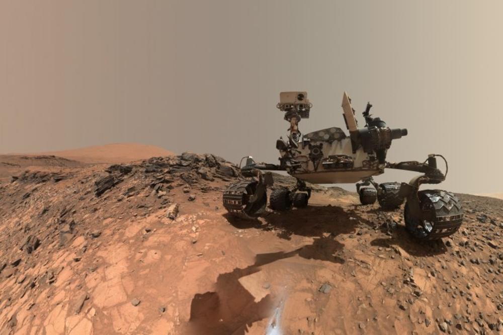 ŠTA JE OVO? SIJA KAO NAJSKUPLJA DRAGOCENOST, NO O NJOJ JOŠ MORA DA SE ISTRAŽUJE! NASA otkrila zlatnu stenu na Marsu