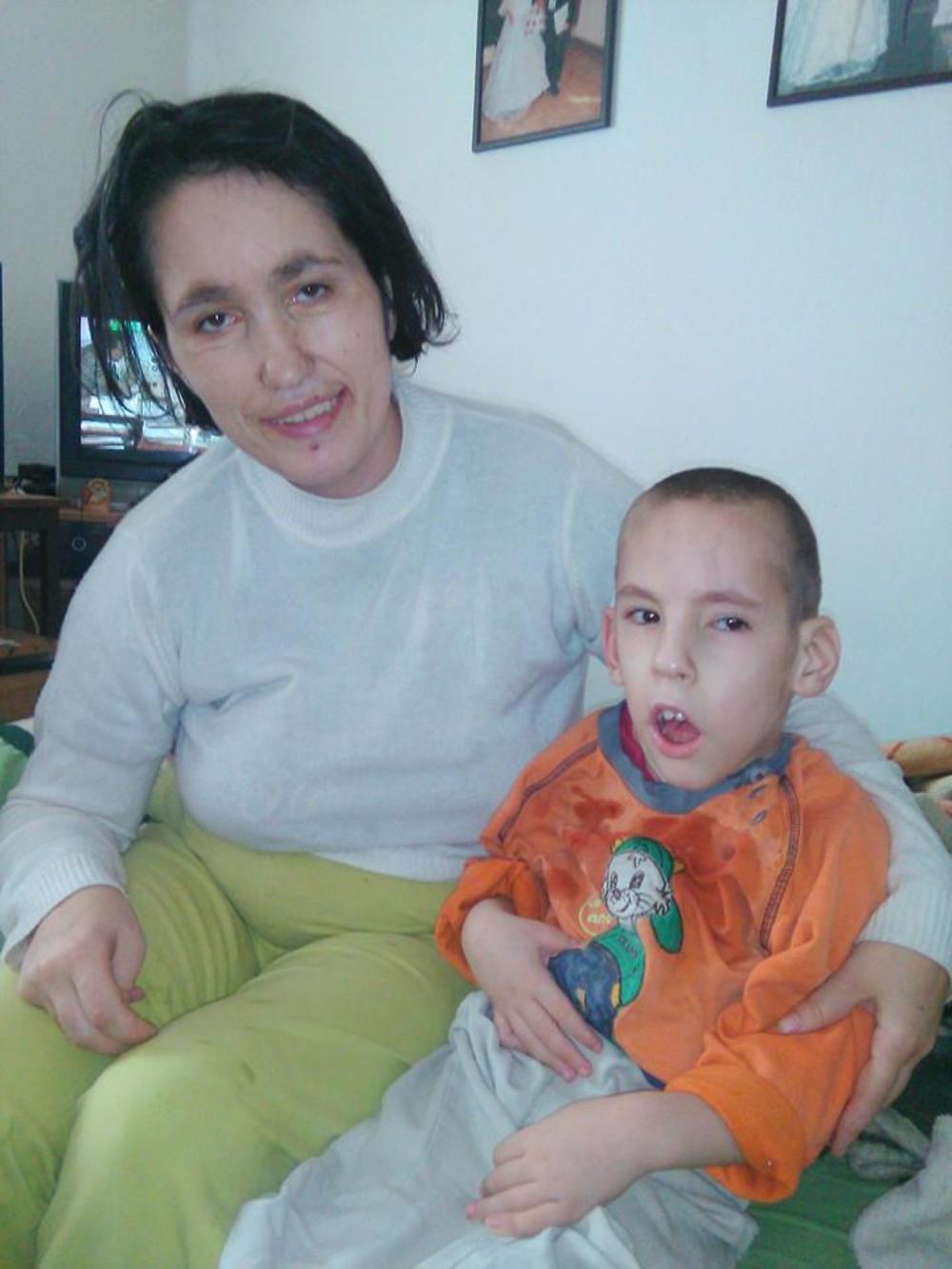 Liljana Đurić  sa sinom  