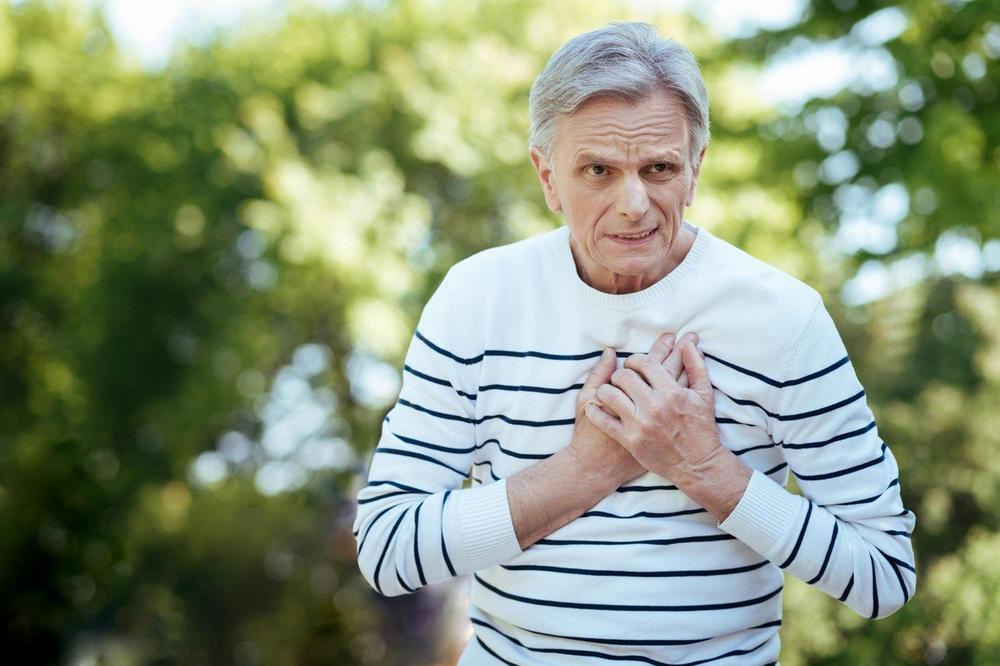 UPOZORAVAJUĆI ZNAKOVI DA VAŠE SRCE NE RADI KAKO TREBA: Ovih 8 simptoma nikako ne zanemarujte!