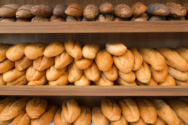 RUSKI DOKTOR IZDAO UZNEMIRUJUĆE UPOZORENJE: Ovakav hleb ne kupujte, izaziva bolesti! Spas je u kvascu!