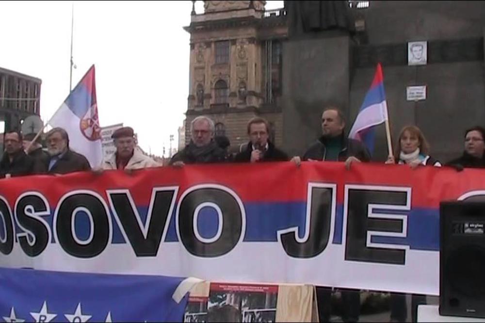 SRBI SU NAŠI PRIRODNI PRIJATELJI: Česi izašli na ulice! PROTESTUJEMO DOK NAŠA VLADA NE PRIZNA DA JE KOSOVO SRBIJA!