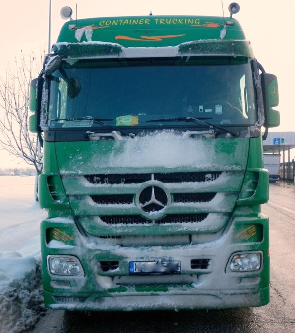 Kamion koji je prevozio migrante  