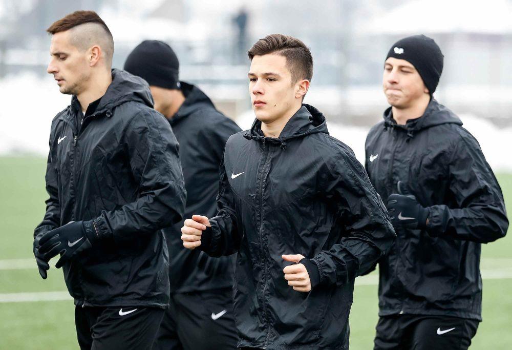 Filip Stevanović na treningu Partizana na početku priprema