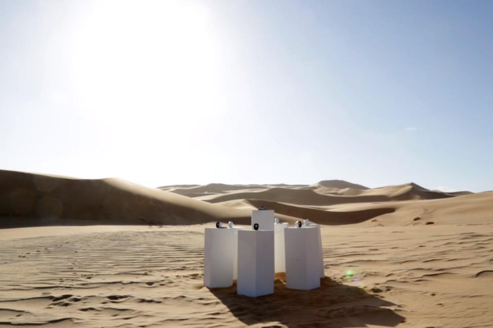 TOTO ZAUVEK: Pop hit AFRIKA na beskonačni repeat u pustinjskoj zvučnoj instalaciji (VIDEO)