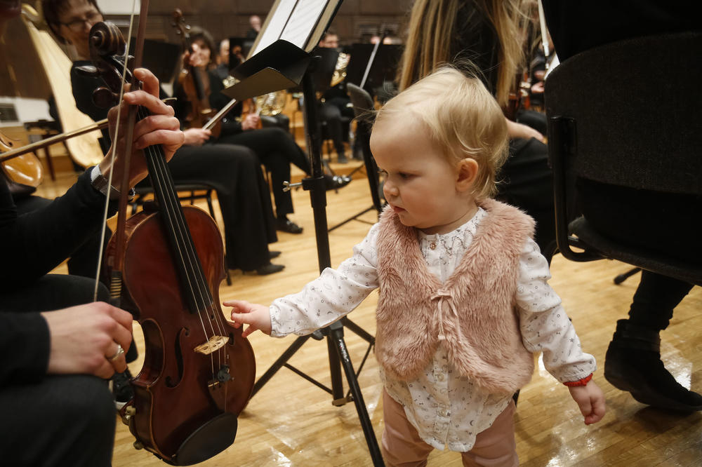 FILHARMONIJSKI BEJBI BUM: 10 koncerata za bebe u aprilu