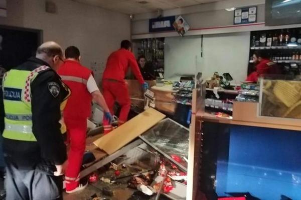POSLE KONCERTA SAŠE MATIĆA IZGUBIO RAZUM: Hrvatski fudbaler kolima uleteo u prodavnicu, povredio radnike i pobegao!