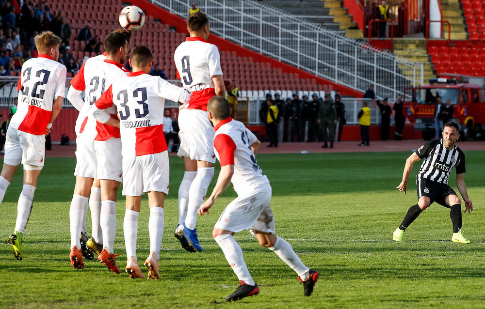 Zoran Tošić je postigao sjajan gol iz slobodnog udarca