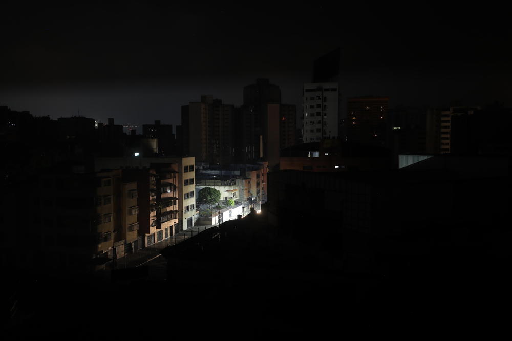 NOVI KVAR ILI NOVA SABOTAŽA? Venecuela ponovo u tami, ovo je najveći nestanak struje do sad