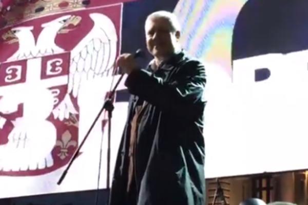 DOBIO JE NAJVEĆE ZVIŽDUKE OD SVIH! Pogledajte kako je izviždan Boris Tadić (VIDEO)