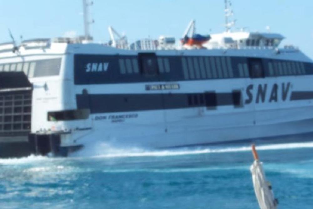 DRAMA NA JADRANSKOM MORU: Pokvario se brod, 250 putnika ZAROBLJENO NA PUČINI