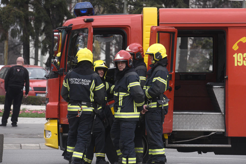 LJUDI, VODITE RAČUNA! Sinoć su izbila 3 požara na različitim lokacijama, u Mladenovcu pronađen ugljenisan leš