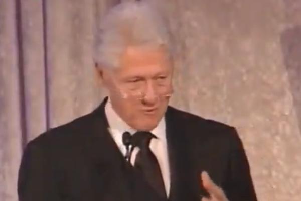 ISPLIVALA STROGO ČUVANA TAJNA IZ 1999. GODINE: Klinton slao UBICE NA KOSOVO! Borili su se na strani OVK protiv SRBA