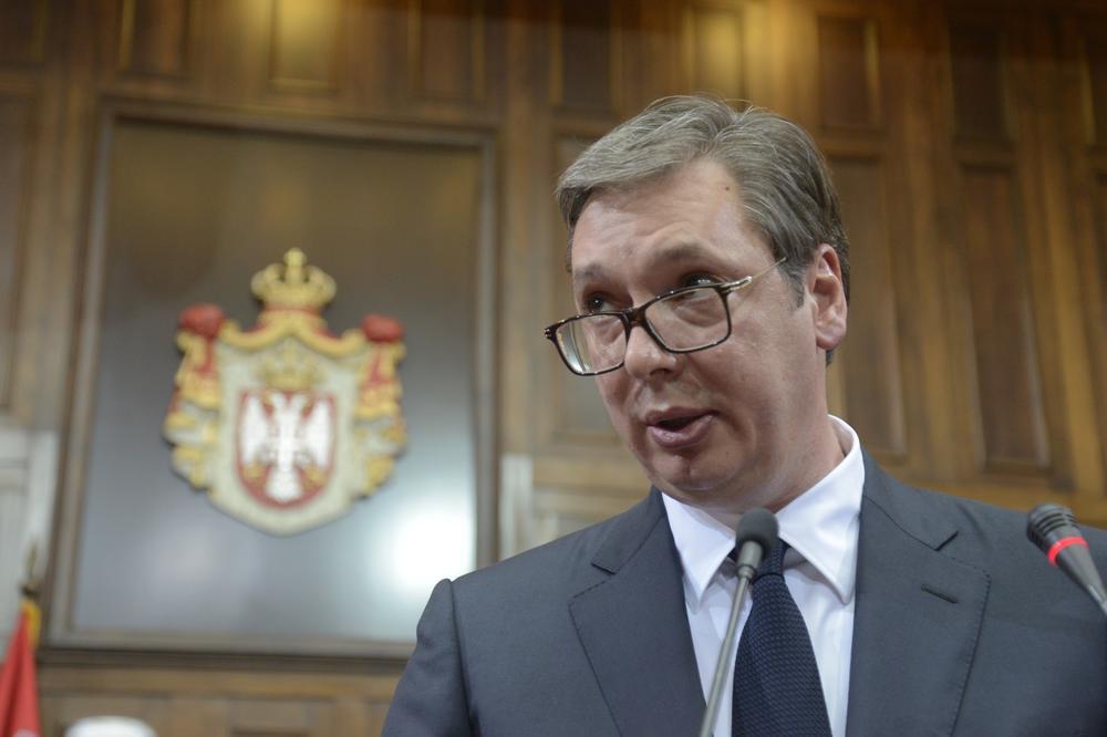 ROSU SE UPRAVO POVLAČI SA SEVERA KOSOVA! Vučić objavio VAŽNE VESTI u parlamentu
