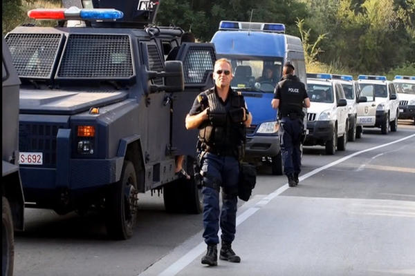 PONOVO LUDUJU! Kosovska policija privela srpskog državljanina na prelazu Merdare!
