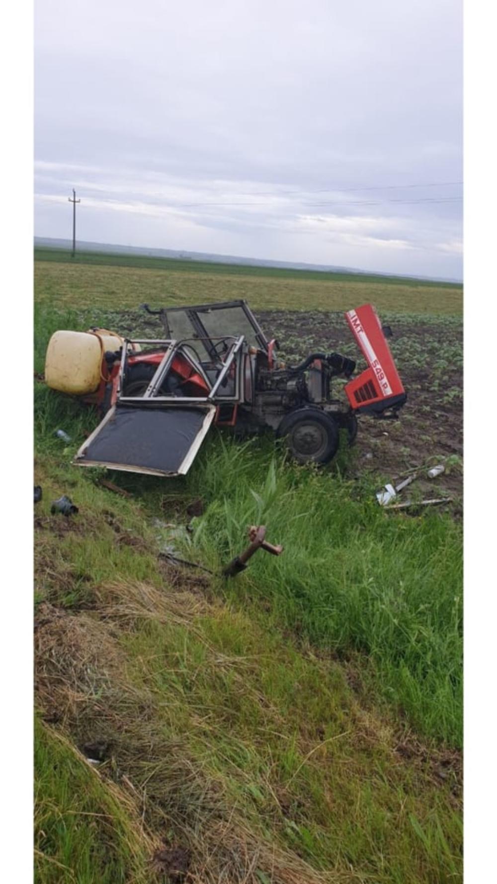 Traktor je oštećen u saobraćajnoj nesreći  