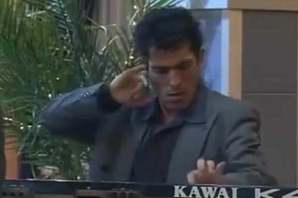 SRBIJA IMA NOVU MEGAZVEZDU: Svi gledaju u ovog klavijaturistu i NE VERUJU! ODUVAĆE I ŠUMADINCA (VIDEO)