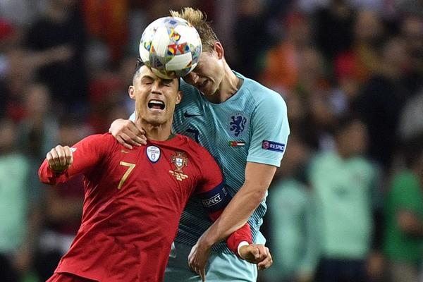MA, PUSTI SAD MEČ, NEGO DA DOĐEŠ TI U JUVENTUS! Ronaldo usred finala sređivao transfer De Lihta: Bio sam šokiran!