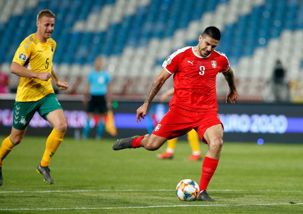 Aleksandar Mitrović postiže gol protiv Litvanije