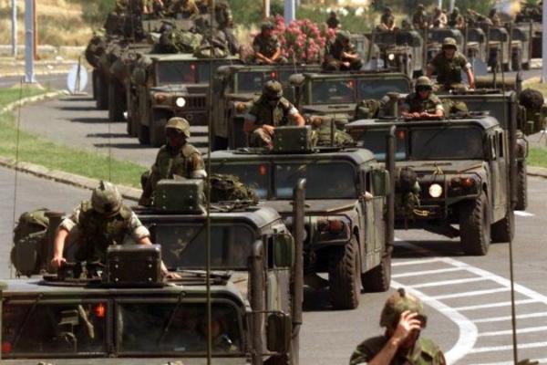 ALBANCI DANAS SLAVE OSLOBOĐENJE OD SRPSKE VLASTI: Pre 20 godina NATO trupe su ušle na KOSOVO