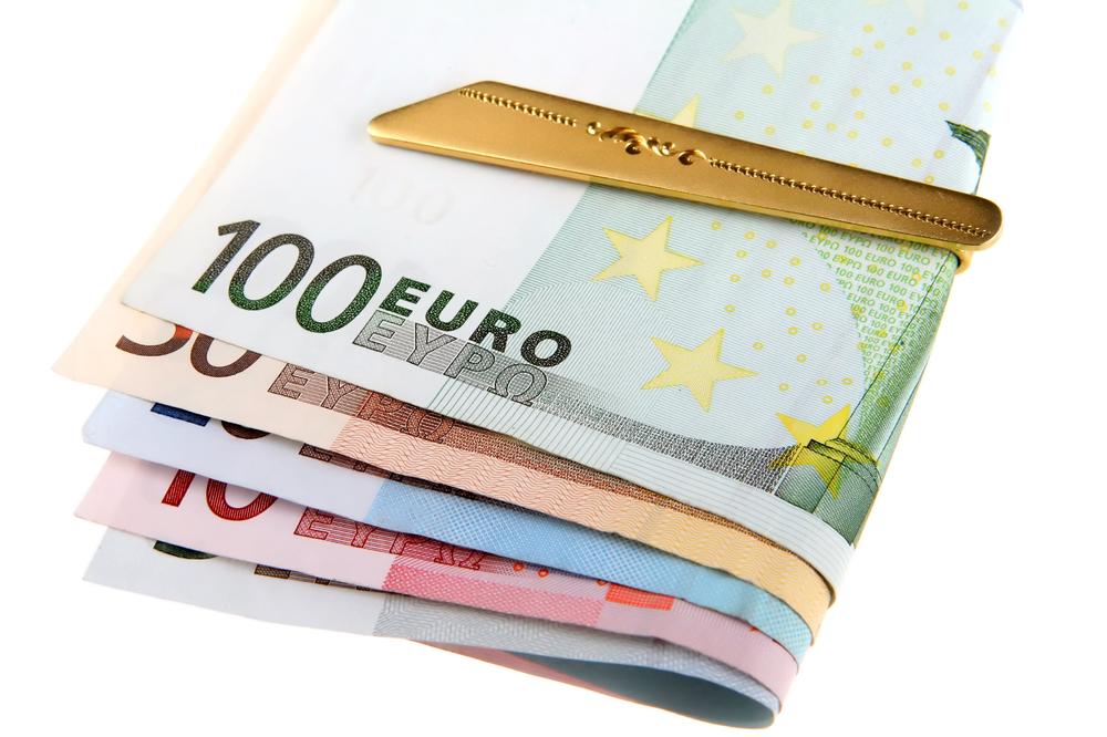 NARODNA BANKA OBJAVILA: Poznato koliko će evro vredeti danas!