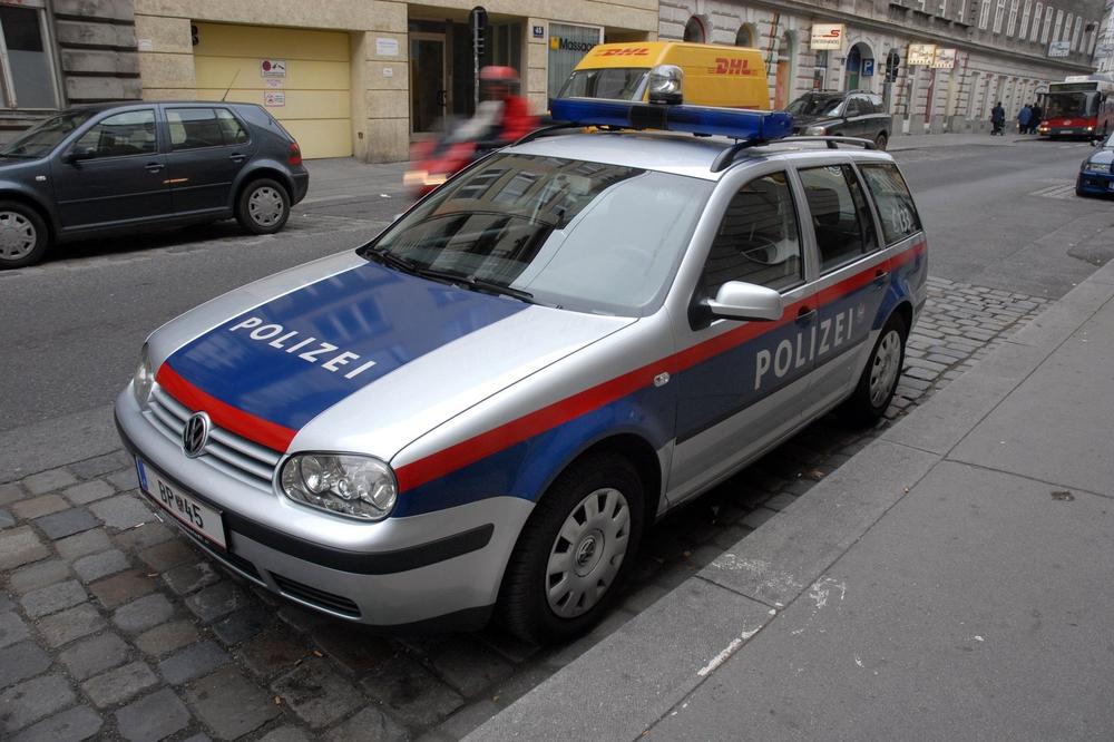AUSTRIJSKA POLICIJA ZAUSTAVILA SRBINA, BIO JE SAV KRVAV: Imao lažnu dozvolu, ali to nije NAJGORE