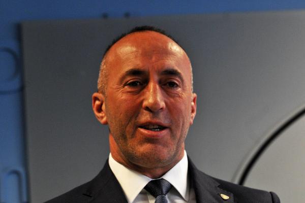 DRAMA NA AERODROMU U PRIŠTINI: Haradinajev let za Hag IZNENADA ODLOŽEN!