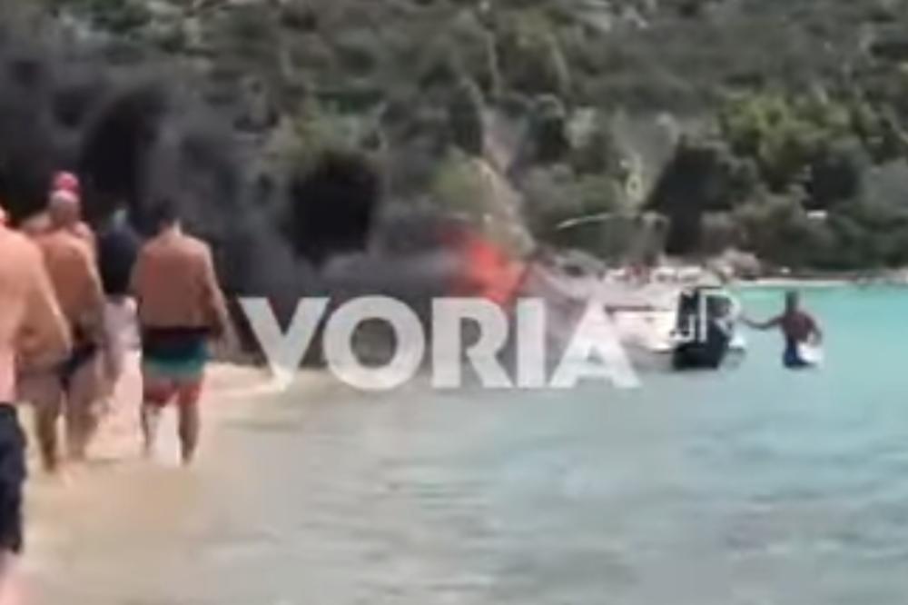 PETOČLANA SRPSKA PORODICA UMALO STRADALA U GRČKOJ! Eksplodirao GLISER, skakali u vodu da se spasu (VIDEO)