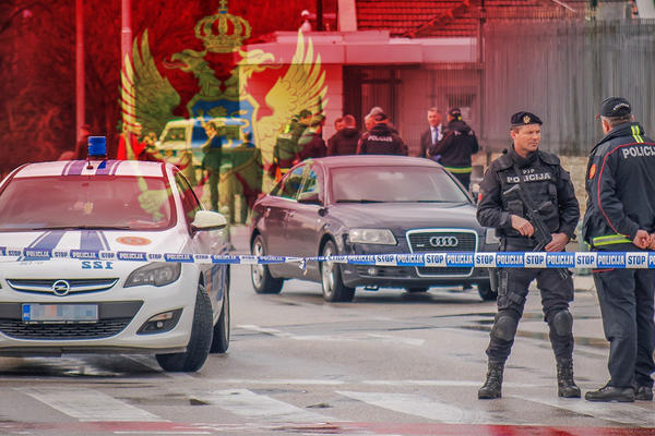 POLICIJSKI PRETRESI NA VIŠE LOKACIJA U BARU: Akciju sprovodi Sektor za borbu protiv kriminala