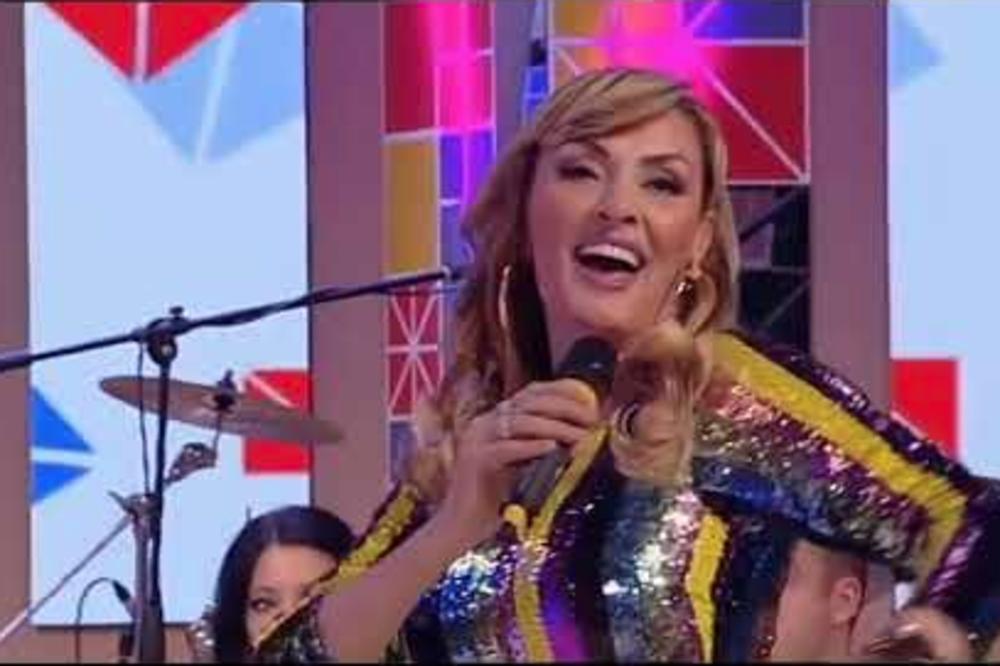 DOŽIVELA NEVIĐENI BLAM! Pevačica Sneki Babić se prisetila neprijatnosti sa jednog nastupa! BOLNO ISKUSTVO!