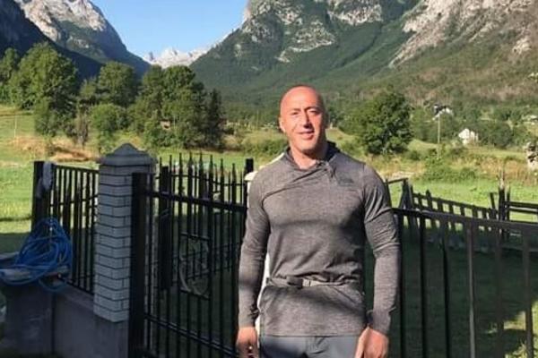 Haradinaj obilazi rodbinu po Crnoj Gori! Slikao se na OMILJENOM MESTU, a onda je poslao PORUKU SVIMA!