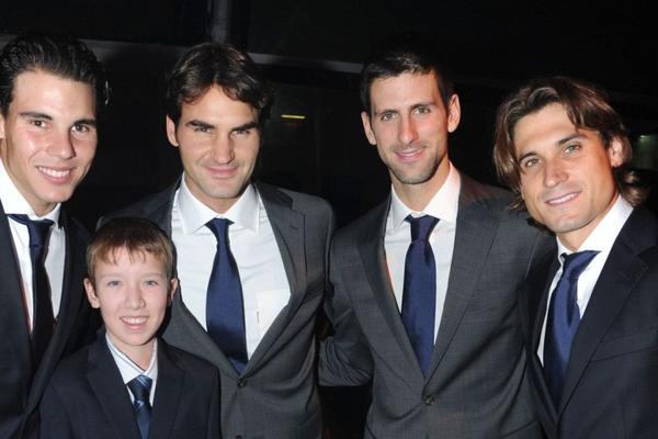 NAS TROJICA MORAMO DA SEDNEMO I RAZGOVARAMO: Đoković najavio sastanak sa Nadalom i Federerom!
