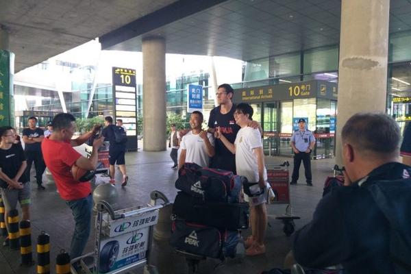 INVAZIJA KINEZA NA JOKIĆA I BOBIJA: Košarkaška reprezentacija Srbije je stigla u Šenjang!