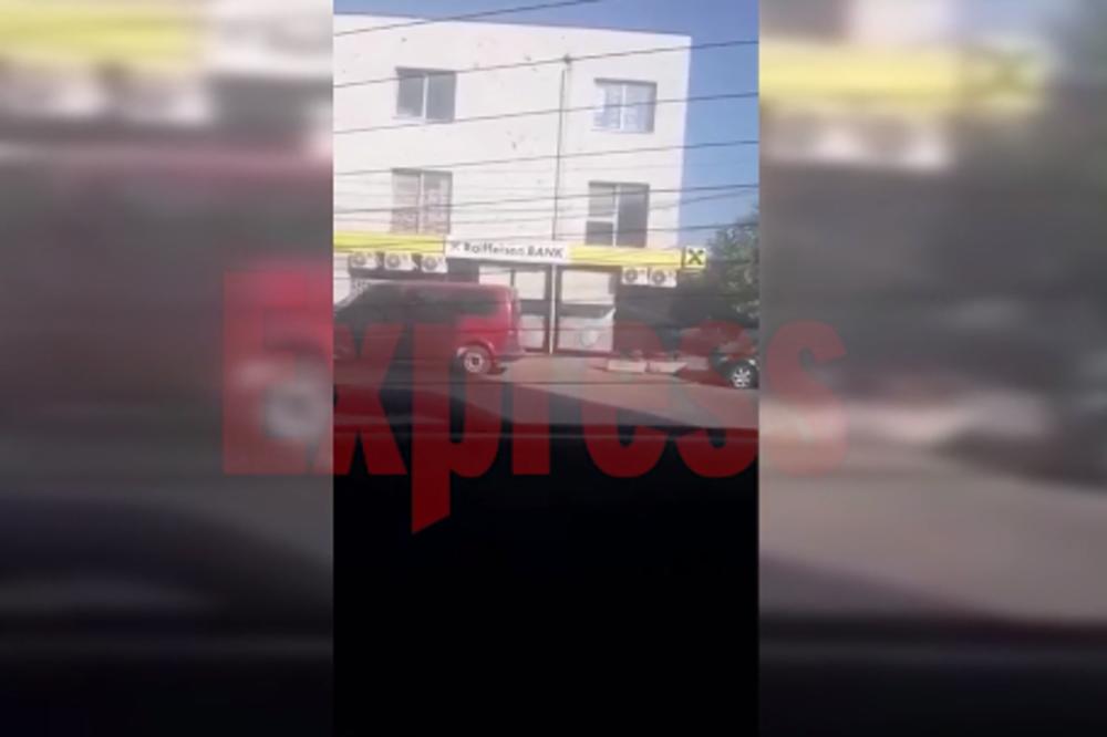 FILMSKA SCENA U ŠTIMLJU: Njih četvorica pljačkala banku POD MASKAMA, pucali su NA POLICIJU (VIDEO)